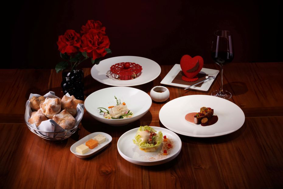 เติมเต็มช่วงเวลาอันแสนอบอุ่นในวันวาเลนไทน์ ที่ห้องอาหาร ไฟร์เพลส กริลล์ แอนด์ บาร์