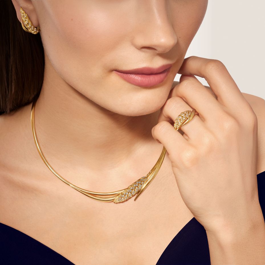 ดื่มด่ำไปกับโลกแห่งธรรมชาติของ Chaumet และหลงเสน่ห์ไปกับรวงข้าวสาลีอันเป็นเอกลักษณ์ที่ถูกตีความขึ้นใหม่อย่างร่วมสมัย