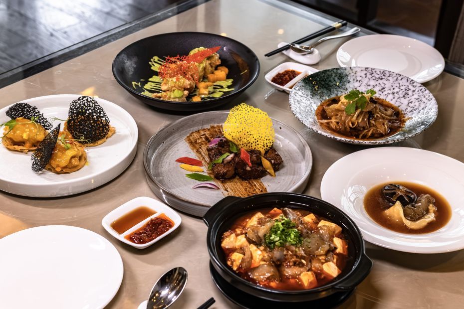 ตามไปชิม 6 เมนูไฮไลต์จาก “เชฟสุพรรณ์ ทนทาน” เชฟอาหารจีนคนใหม่แห่ง China Table บทพิสูจน์ความอร่อยที่สายฟู้ดดี้ตัวจริง ห้ามพลาด!