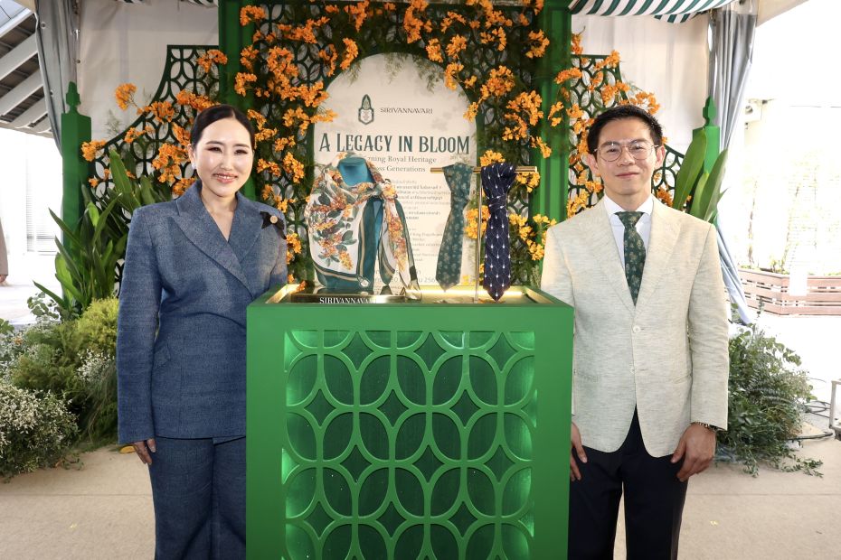 สถาบันพระปกเกล้า ร่วมกับแบรนด์ SIRIVANNAVARI จัดงาน “A Legacy in Bloom: Designing Royal Heritage Across Generations” เผยโฉมผ้าพันคอและเนคไทรุ่นพิเศษ