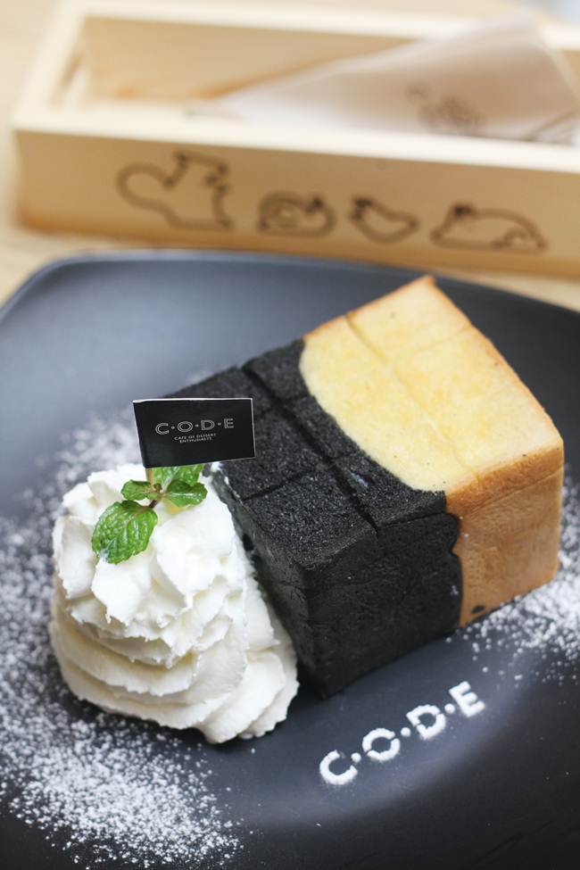 CODE Cafe สถานที่สำหรับคนรักขนมหวาน | Flash & Glam